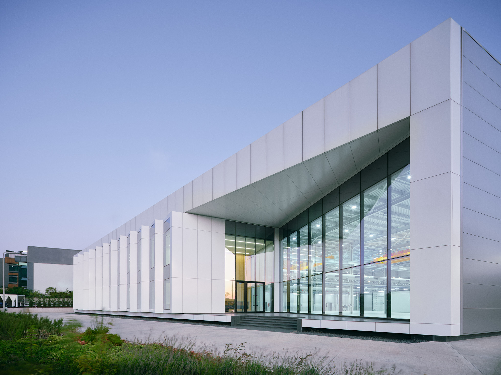 Üçgen CNC Fabrika ve Ofis Binası